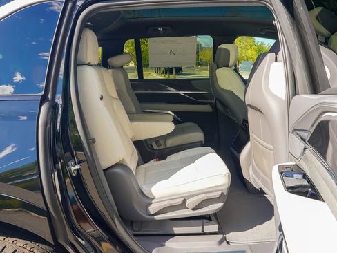 New 2026 Cadillac Escalade IQ Luxury 1 image 10