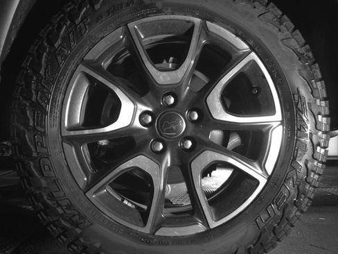 Used 2025 Jeep Compass Trailhawk AWD/4WD image 14