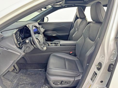 Used 2024 Lexus RX 350 Premium w/ Accessory Package (Z1) image 17