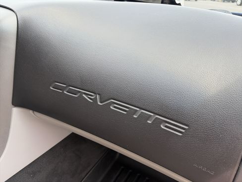 Used 2007 Chevrolet Corvette Convertible w/ Preferred Equipment Group RWD image 26