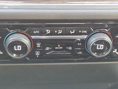 Used 2023 Chevrolet Silverado 1500 RST w/ Z71 Off-Road Package image 34