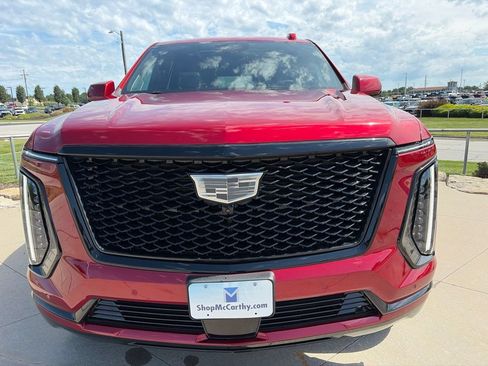 Used 2026 Cadillac Escalade Platinum Sport w/ LPO, ONYX Package AWD/4WD image 3