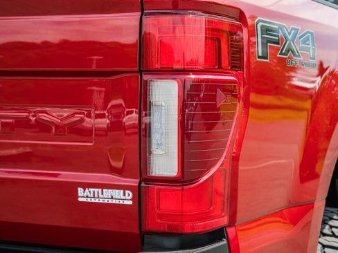 Certified 2022 Ford F250 Lariat w/ Black Appearance Package AWD/4WD image 7