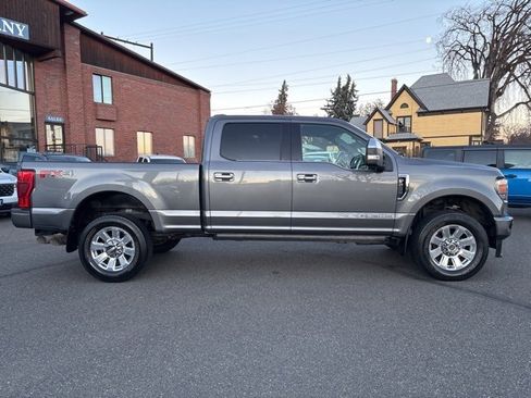 Used 2021 Ford F250 Platinum w/ FX4 Off-Road Package image 2