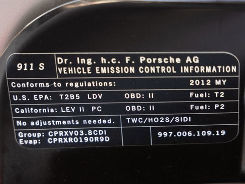 Used 2012 Porsche 911 Carrera 4 GTS AWD/4WD image 33