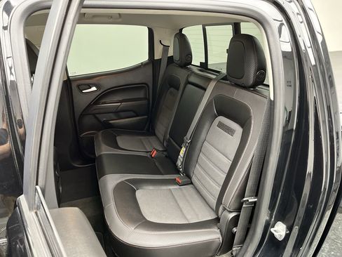 Used 2016 GMC Canyon SLE w/ All Terrain Package AWD/4WD image 12