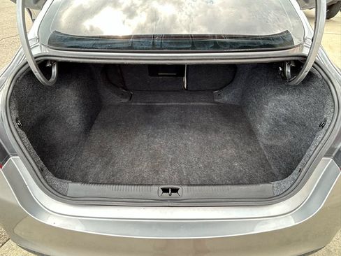 Used 2015 Chrysler 200 Limited FWD image 17