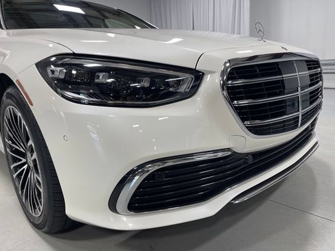 Used 2023 Mercedes-Benz S 500 4MATIC image 11