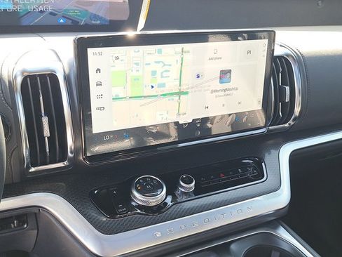 New 2026 Ford Expedition Platinum w/ Stealth Performance Package image 32