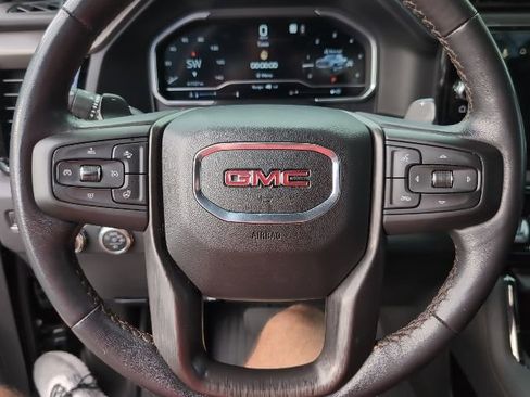 Used 2022 GMC Sierra 1500 AT4 w/ AT4 Premium Package image 11