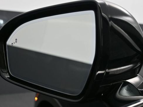 Used 2021 Lincoln Nautilus AWD w/ Equipment Group 101A image 10