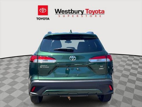 Certified 2022 Toyota Corolla Cross LE AWD/4WD image 8
