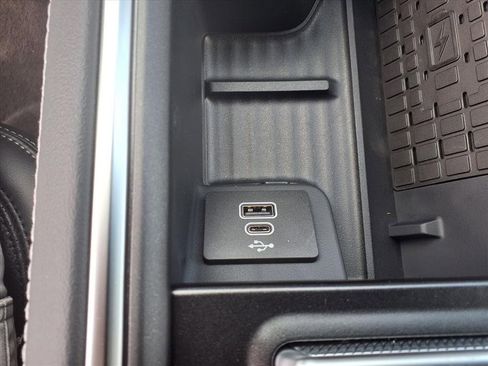 New 2025 Ford Expedition Platinum w/ Stealth Appearance Package image 13