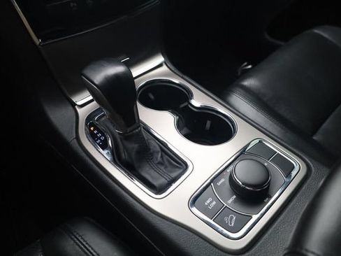 Used 2021 Jeep Grand Cherokee Limited w/ Luxury Group II AWD/4WD image 19