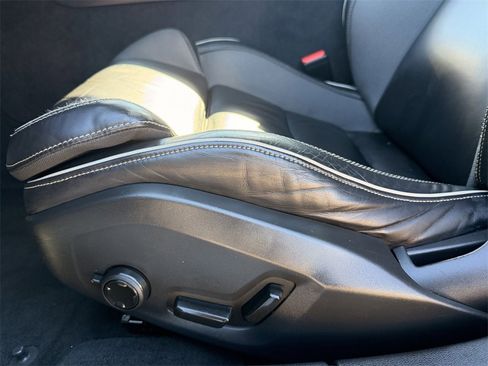 Used 2022 Volvo S60 B5 R-Design image 12