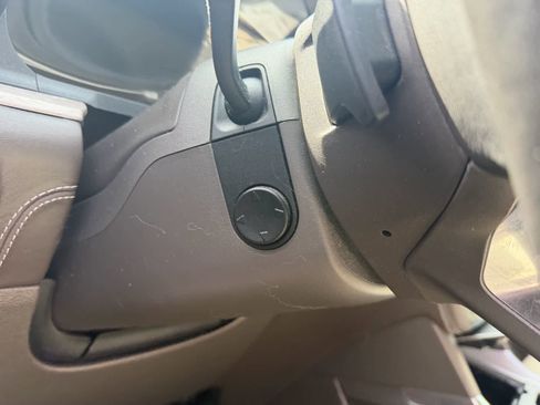 Used 2020 Ford Explorer Platinum w/ Premium Technology Package image 21