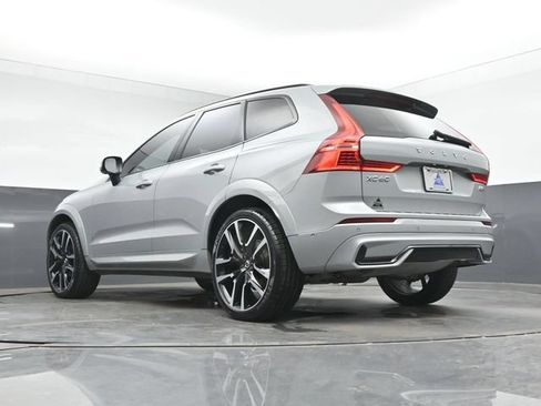 Used 2024 Volvo XC60 B5 Ultimate w/ Protection Package Premier AWD/4WD image 42