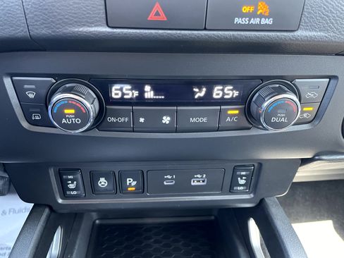 Used 2022 Nissan Frontier SV image 17