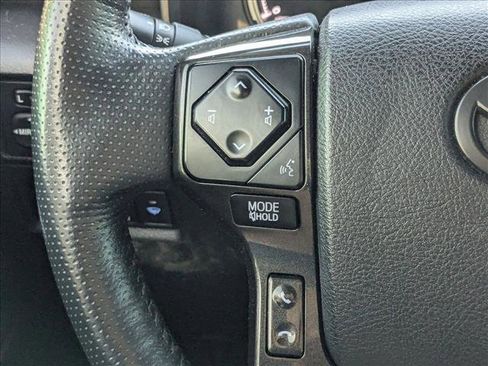 Used 2023 Toyota 4Runner TRD Off-Road Premium w/ Moonroof Package AWD/4WD image 4