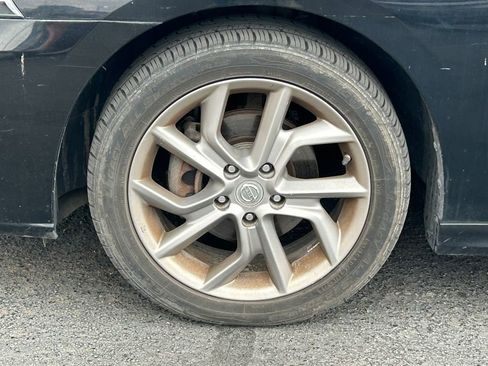 Used 2013 Nissan Sentra SR w/ Premium Pkg image 13