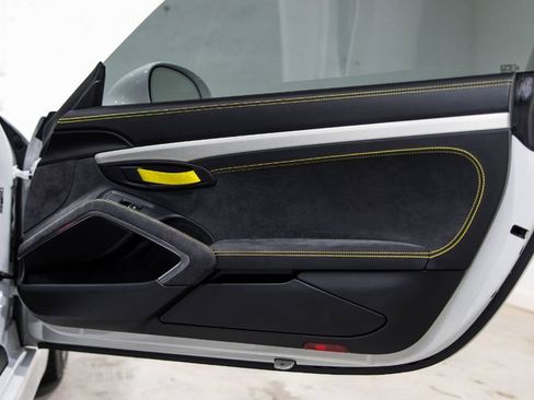 Used 2016 Porsche Cayman GT4 RWD image 12