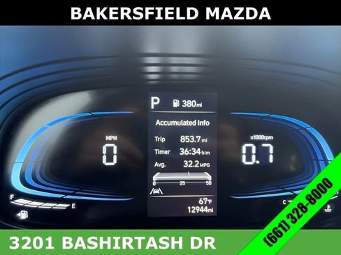 Used 2025 Hyundai Venue SEL image 15