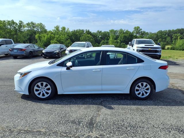 Used 2024 Toyota Corolla LE FWD image 11