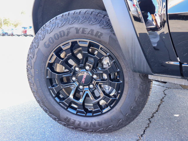 Used 2026 GMC Canyon Elevation RWD image 13