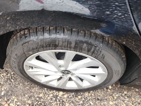 Used 2024 Toyota Camry LE image 3