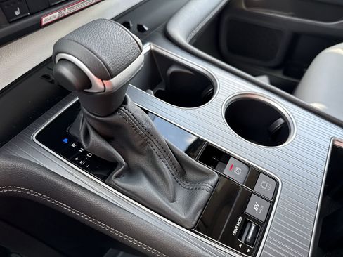 Used 2026 Toyota Sienna XLE image 22