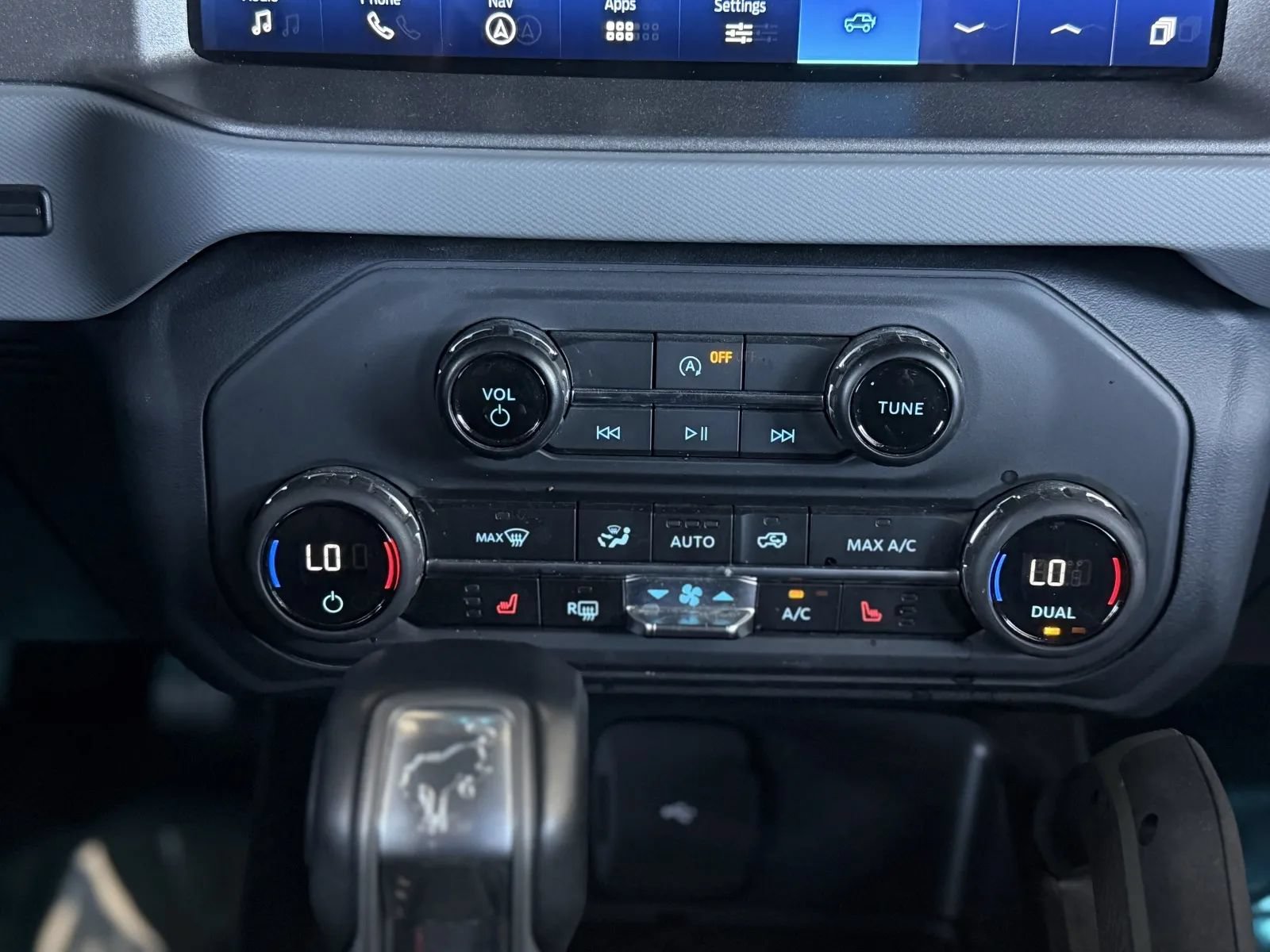 Used 2024 Ford Bronco Everglades AWD/4WD image 33