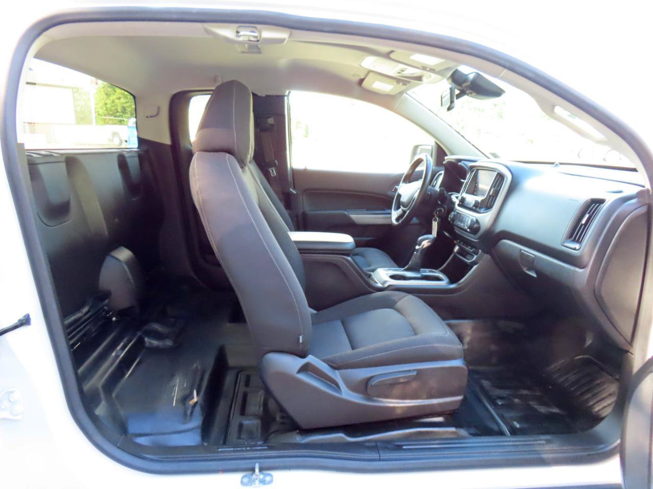 Used 2022 Chevrolet Colorado LT w/ Fleet Safety Package RWD image 20