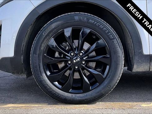 Used 2019 Kia Sorento S image 33