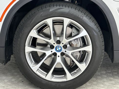 Used 2023 BMW X5 xDrive45e w/ Executive Package AWD/4WD image 12