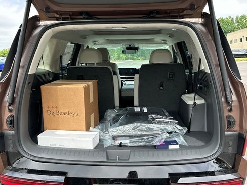 New 2025 Hyundai Santa Fe Calligraphy image 14