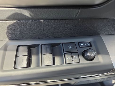 Used 2026 Toyota Tundra Limited w/ Power Package AWD/4WD image 15