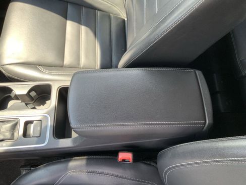 Used 2019 Ford Escape Titanium FWD image 46