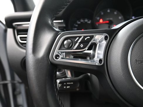 Used 2021 Porsche Macan S image 11