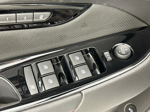 Used 2017 Chevrolet SS image 18