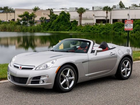 Used 2008 Saturn Sky w/ Premium Trim Package RWD image 7
