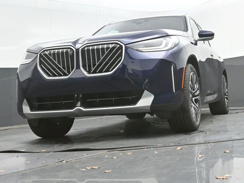 New 2026 BMW X3 xDrive30 w/ Premium Package image 11