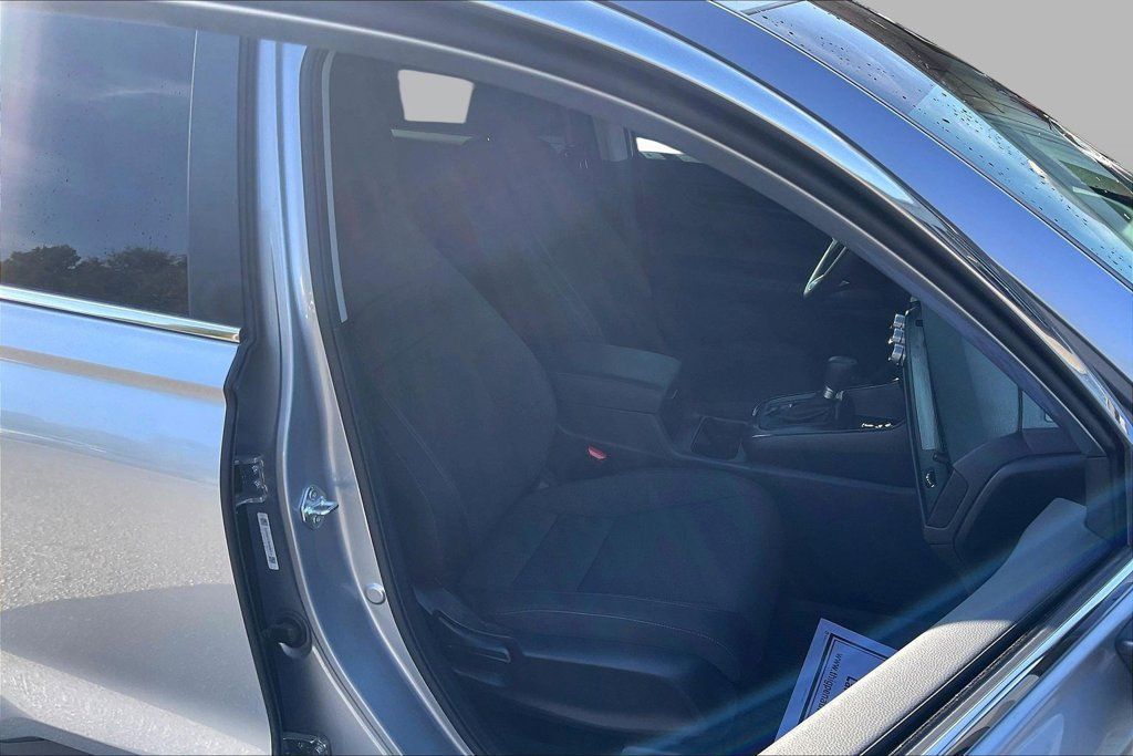 Used 2026 Honda CR-V LX image 7