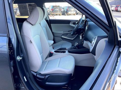 Certified 2021 Kia Soul LX image 7