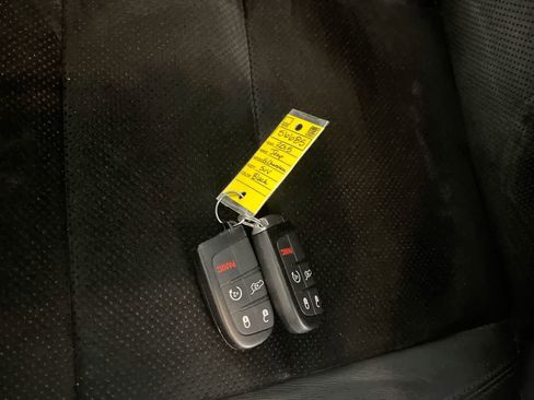 Used 2015 Jeep Grand Cherokee Altitude AWD/4WD image 26