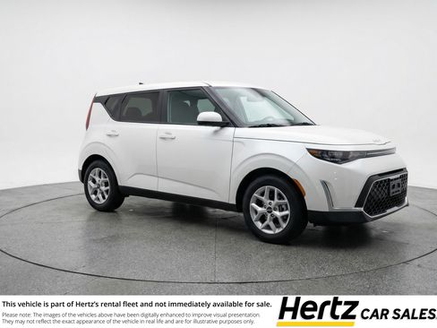 Used 2025 Kia Soul LX w/ LX Technology Package FWD image 1