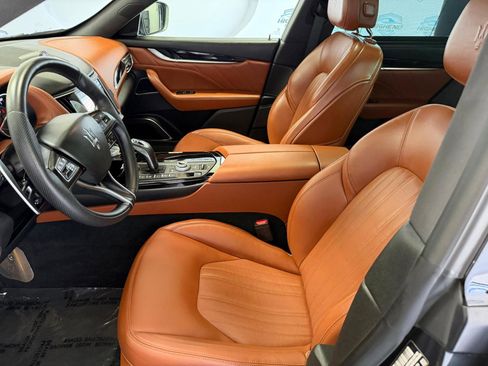 Used 2023 Maserati Levante GT AWD/4WD image 17