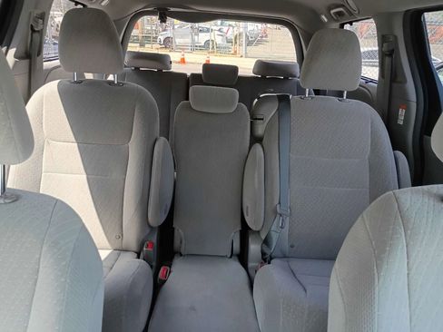 Used 2019 Toyota Sienna LE FWD image 20