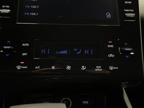 Used 2024 Hyundai Santa Cruz SEL image 17