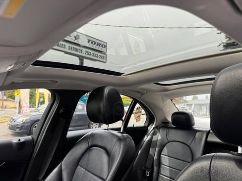 Used 2017 Mercedes-Benz C 300 4MATIC Sedan image 35