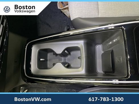 New 2025 Volkswagen ID.4 Pro image 22
